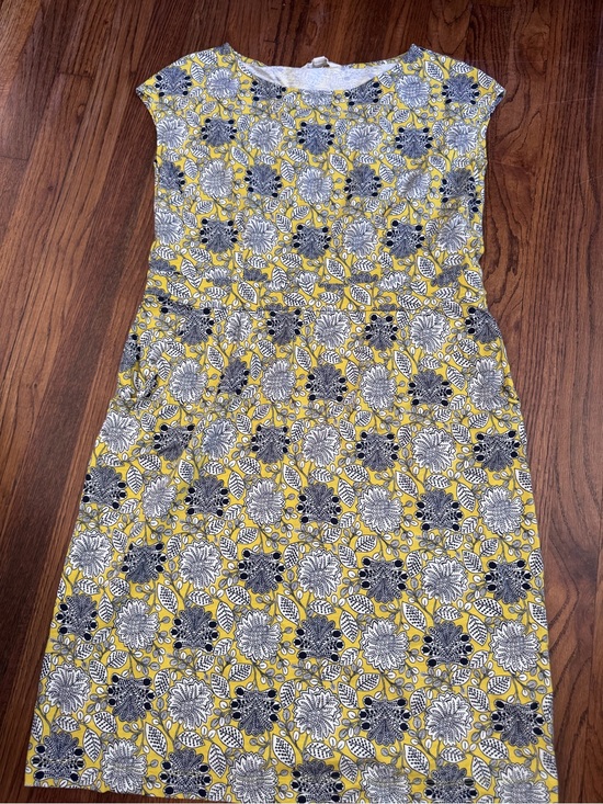Boden Dresses & Skirts - * Boden Yellow and navy print casual dress